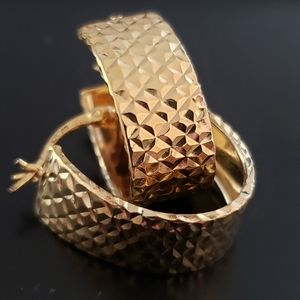 💕Gold over Sterling Diamond Cut Earings